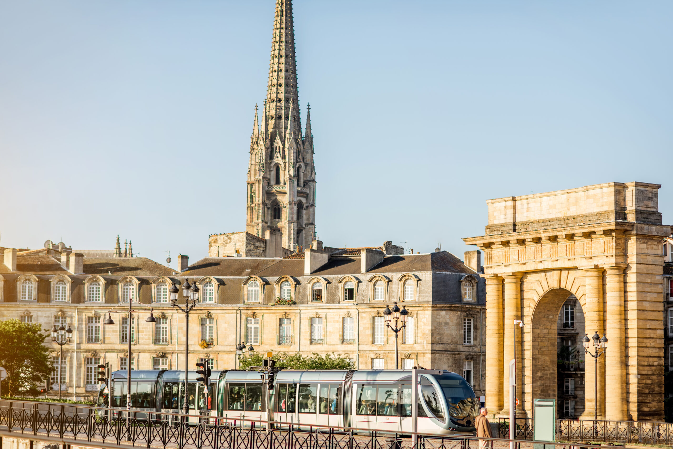 Pourquoi privilégier une entreprise locale pour vos travaux à Bordeaux et en Gironde ?
