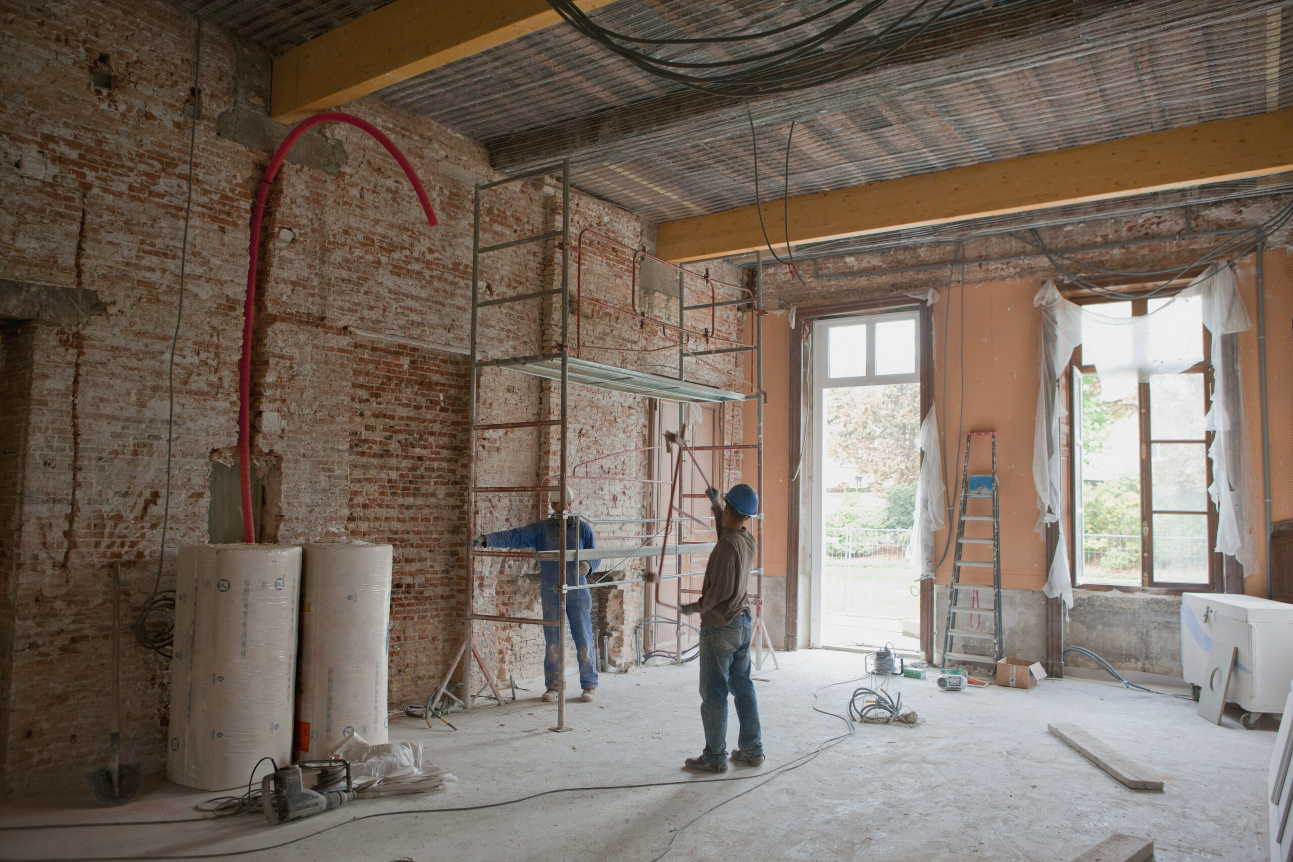 UNE JOURNÉE TYPE SUR UN CHANTIER DE RÉNOVATION À BORDEAUX